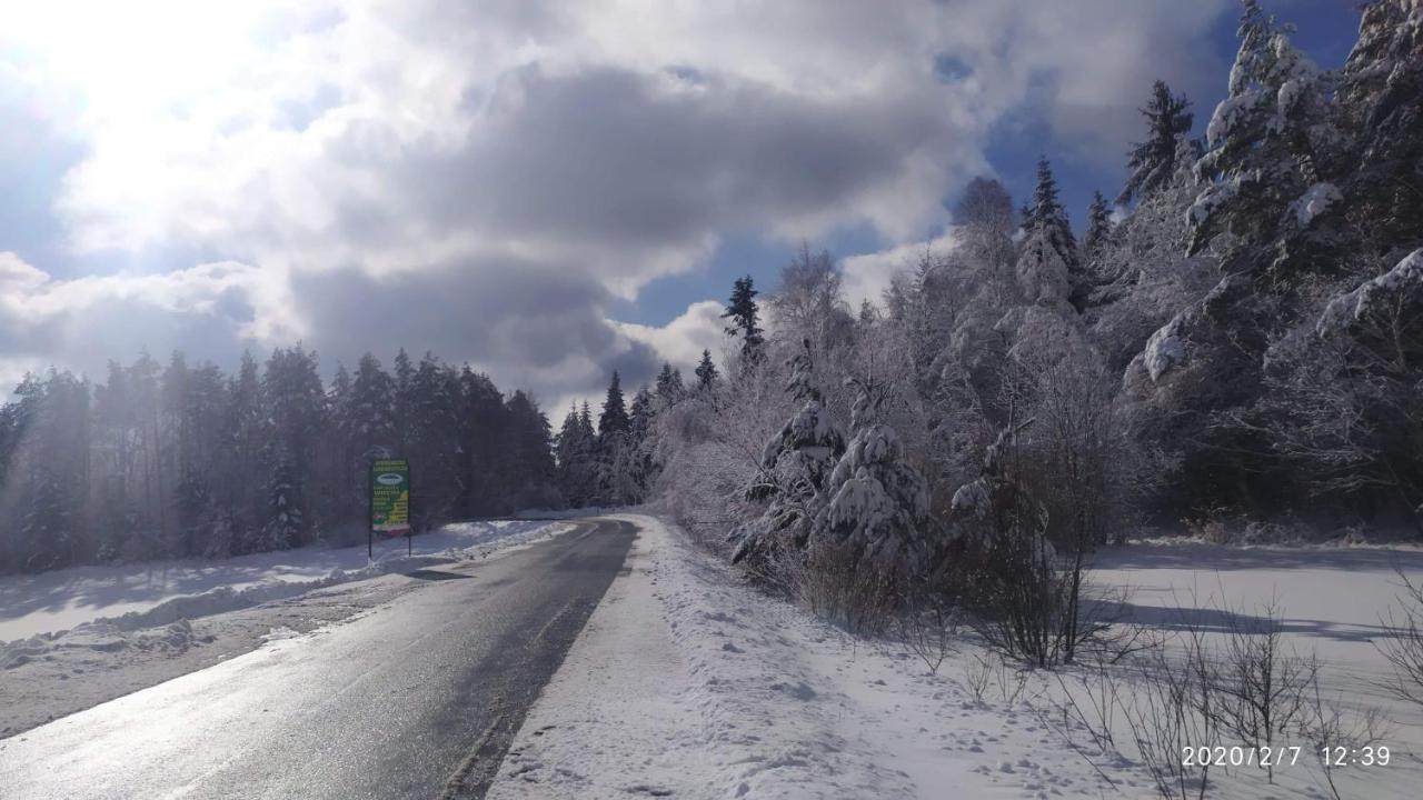 Agroturystyka Chata za wsią Uscie Gorlickie Zewnętrze zdjęcie